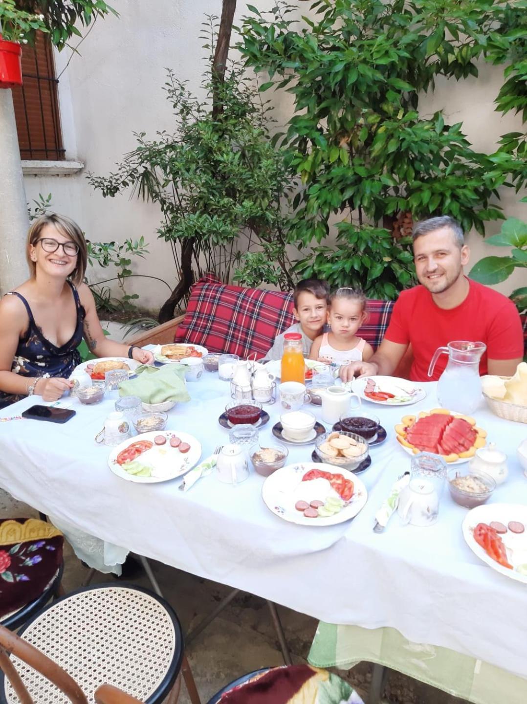 Gjirokastër Vrenjo Guesthouse المظهر الخارجي الصورة